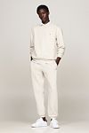 Sweater Essential Greige de Tommy Hilfiger Model / Voorkant