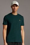Lyle and Scott T Shirt Dark Green Model / Voorkant