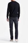 King Essentials The John Pullover Merino Zwart Model / Achterkant