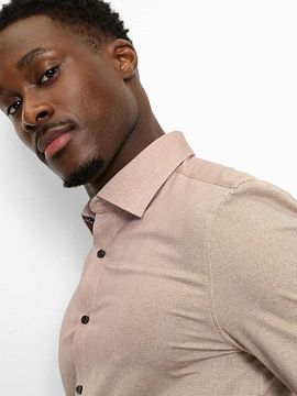 OLYMP Shirt Level 5 24/Seven Pied De Poule Brown Model / Detail