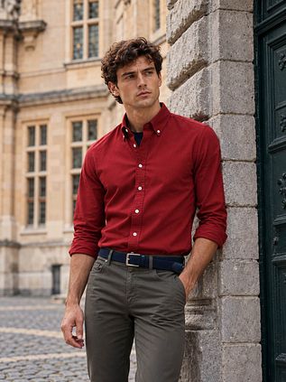 King Essentials The Tommy Shirt Pomegranate
