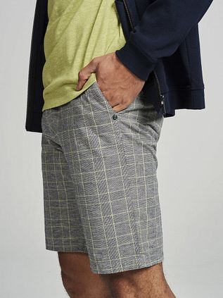 No Excess Shorts Check Black