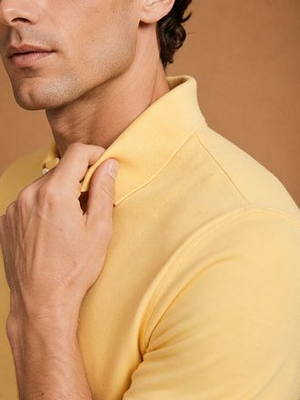 King Essentials The Rene Poloshirt Geel