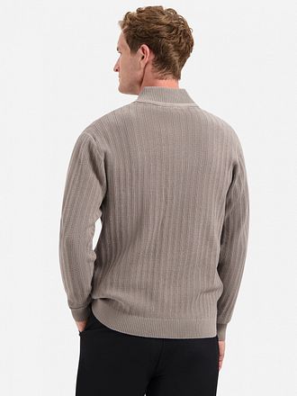 No Excess Cardigan Maille Structure Clay