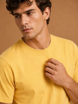 King Essentials The Steve T-Shirt Yellow