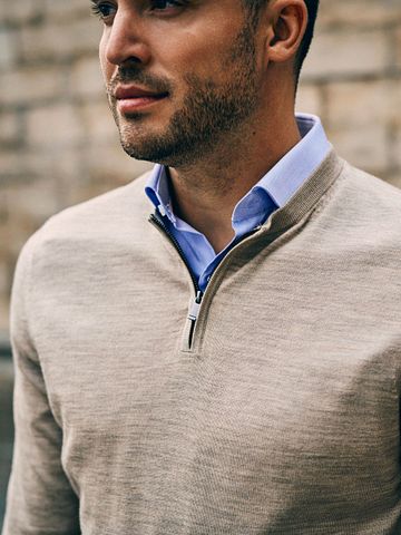 Suitable Crew Zip Merino Sand Model / Sfeerbeeld