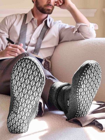 Falke Cosyshoe Zapatillas de casa antracita Model / Sfeerbeeld