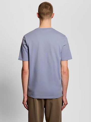 Lyle and Scott T Shirt Bubble Blue Model / Achterkant