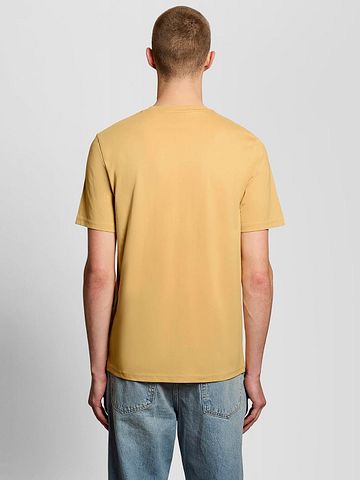 Lyle and Scott T-skjorte Honeycomb Oransje Model / Achterkant