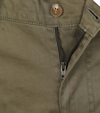 Suitable Chino Plato Olivgrön