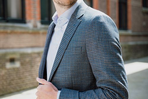 Suitable Colbert Royal Bruin Blauw Model / Voorkant