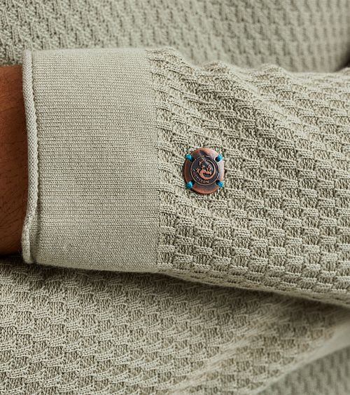 Cast Iron Long Sleeve Half Zip Poloshirt o fakturze, jasna zieleń Model / Detail