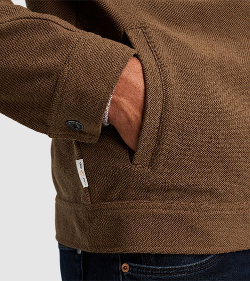 Cast Iron Overshirt Twill Jersey Bruin Model / Detail