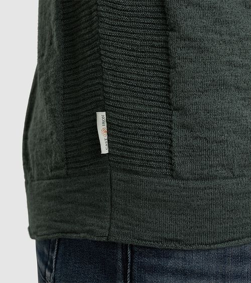 Cast Iron Turtleneck Antraciet Model / Detail