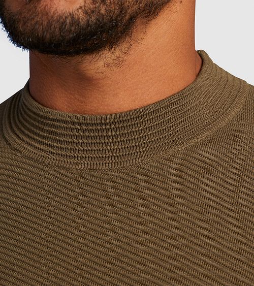 Jersey de cuello alto Cast Iron marrón Model / Detail