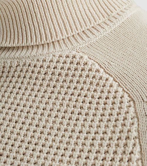 PME Legend Strikket Turtleneck I Elfenbensfarvet Model / Detail