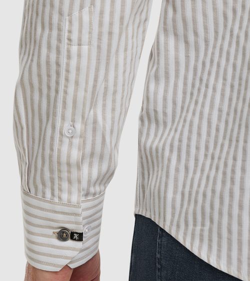 Vanguard Chemise Dobby Rayures Beige Model / Detail