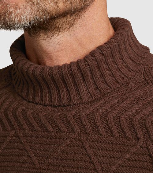 Vanguard Knitted Coltrui Bruin Model / Detail