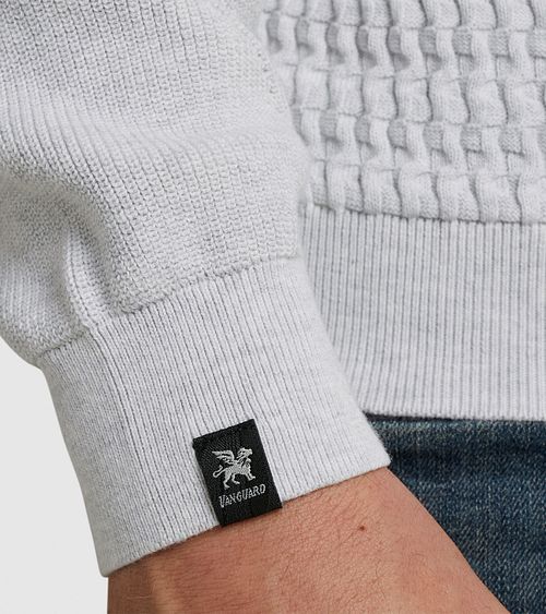 Vanguard Pullover Struktur Grau Model / Detail