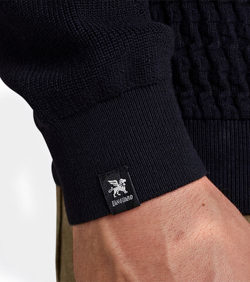 Vanguard Pullover Struktur Navy Model / Detail