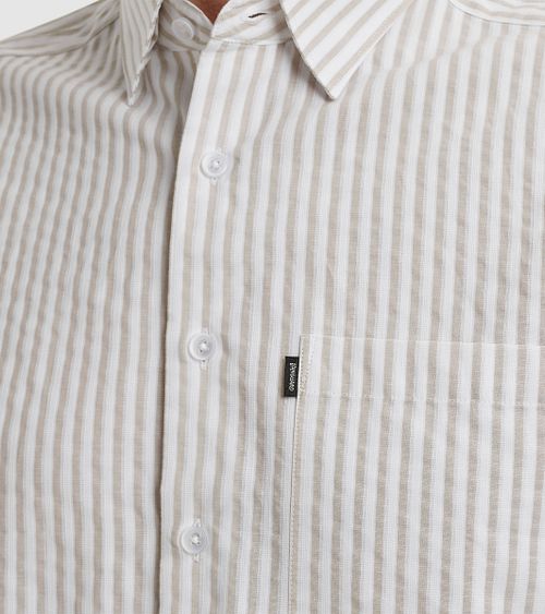 Vanguard Skjorte Dobby Stribe Beige Model / Detail