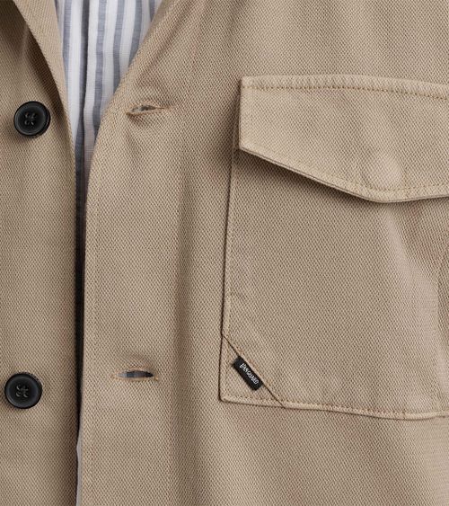 Vanguard Overshirt Camel Model / Detail