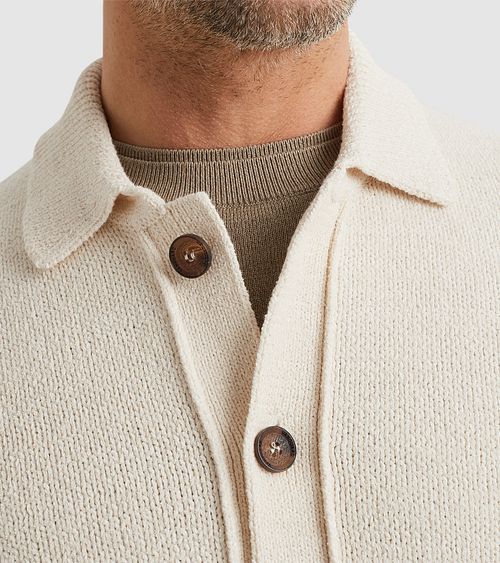 Vanguard Vest Knoop Ecru Model / Detail