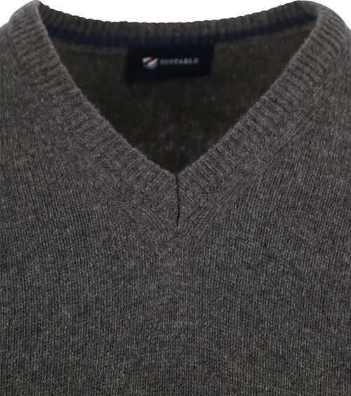 Jersey de lana de cordero Suitable con cuello de pico en antracita Product / Detail
