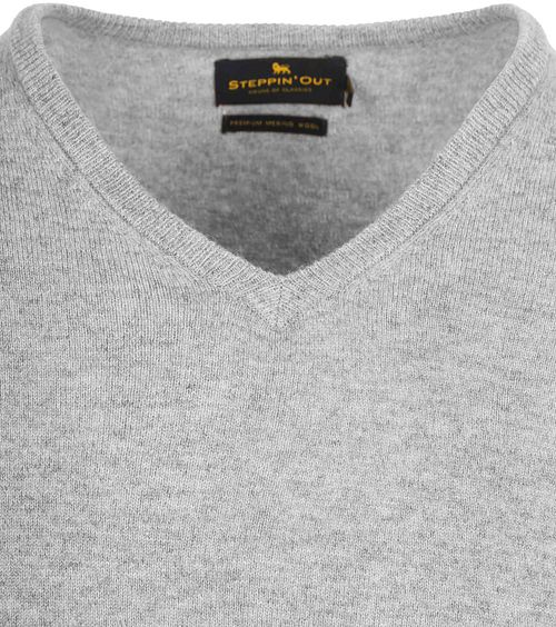 Steppin' Out jersey de merino con cuello en V gris medio Product / Detail