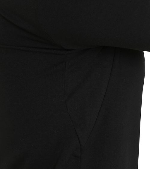 Camiseta Alan Red Osaka Negra Product / Detail