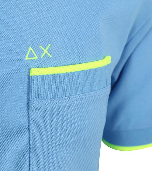 Sun68 T-Shirt z piki w kolorze jasnoniebieskim z neonowymi paskami Product / Detail