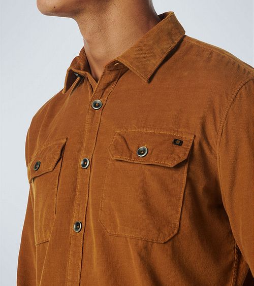 No Excess Cordhemd Caramel Model / Detail