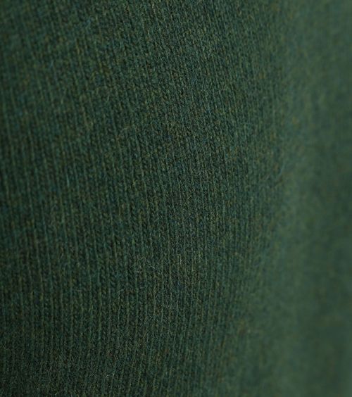 Jersey de lana de cordero Suitable con cuello de pico en verde oscuro Product / Detail