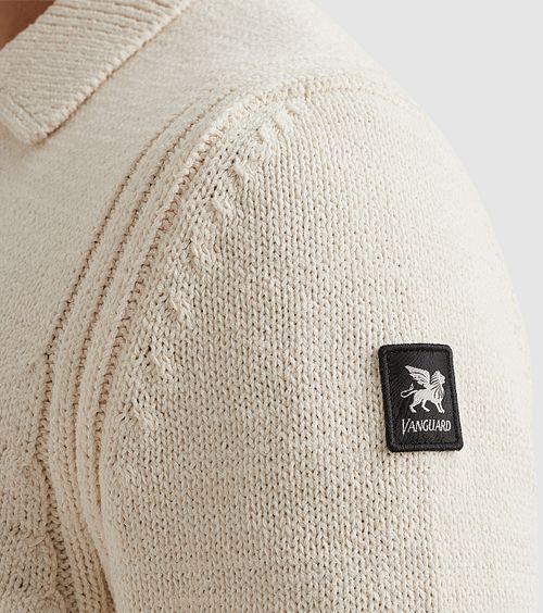 Vanguard Cardigan Bouton Ecru Model / Detail
