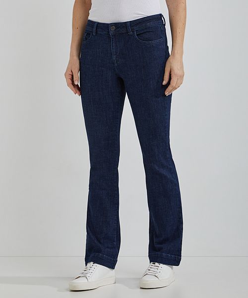 Steppin' Out Women's Flared Dark Blue Denim Jeans Model / Voorkant