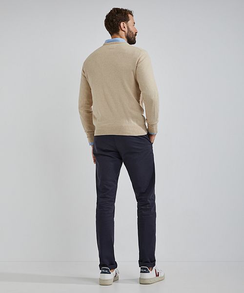 Steppin' Out Sweter z kaszmiru z dekoltem w serek w kolorze ecru Model / Achterkant