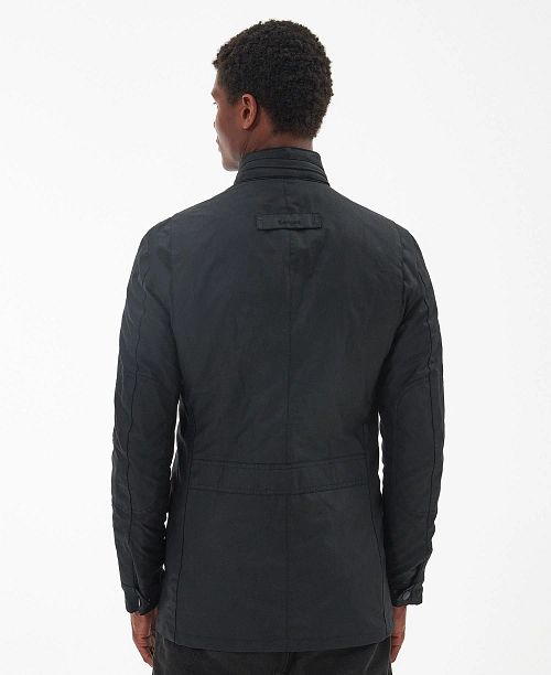 Barbour Waxjas Corbridge Zwart Model / Achterkant