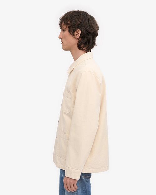 Overshirt Colorful Standard en color crudo Model / Zijkant
