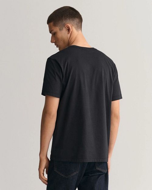 Camiseta GANT Shield Logo negra Model / Voorkant