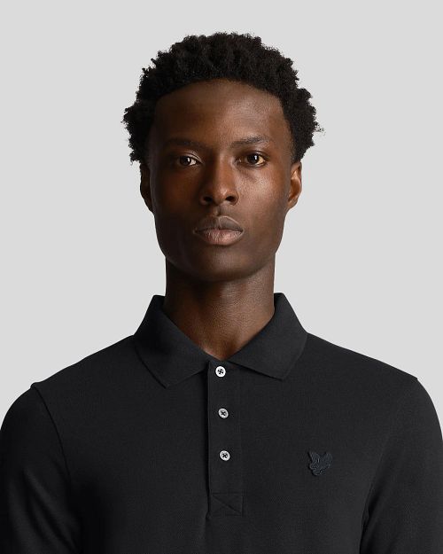Lyle & Scott Tonal Eagle Polo Svart Model / Detail