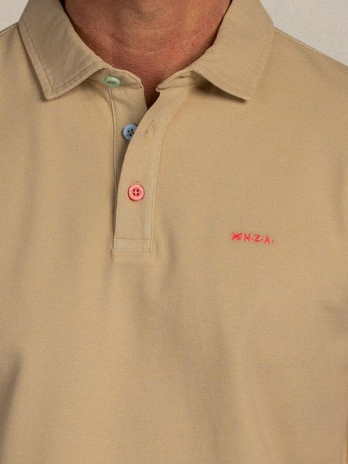 NZA Polo Hawera Beige Model / Detail