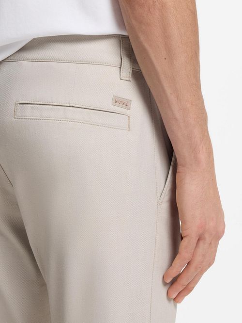 Chinosy BOSS slim fit w kolorze greige Model / Detail