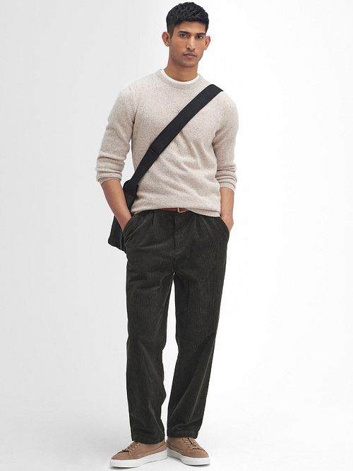 Sweter z jagnięcej wełny Barbour w kolorze beżowym Model / Voorkant