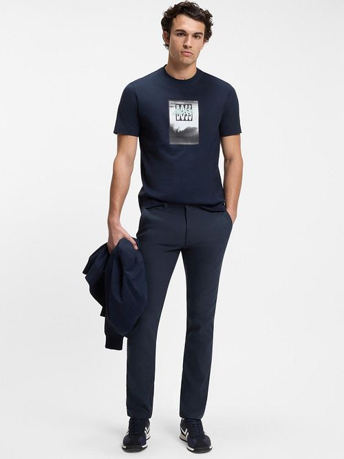 BOSS Chino Blu Scuro Model / Voorkant
