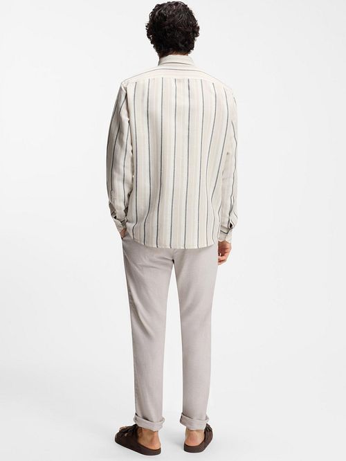 BOSS Chemise Relegant Mélange Lin Rayé Model / Achterkant