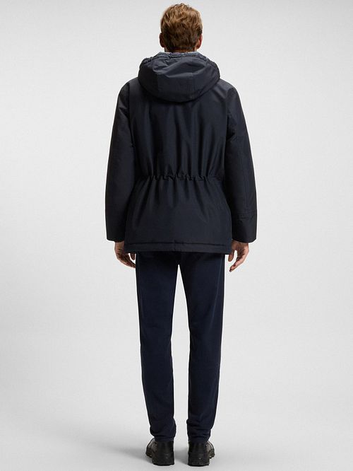 BOSS Osiass Jacke Marineblau Model / Achterkant