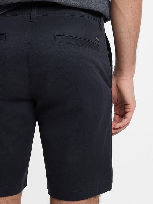 Szorty chino BOSS slim fit w kolorze granatowym Model / Detail