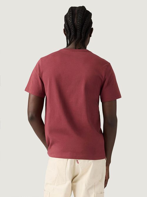 Levi's T-shirt Original Oxblood Röd Model / Achterkant