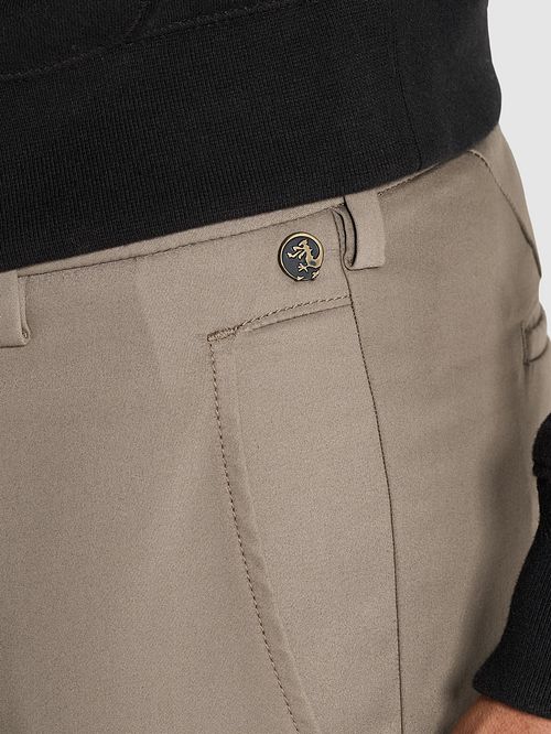 Cast Iron Cylas Chino Megda Power Model / Detail