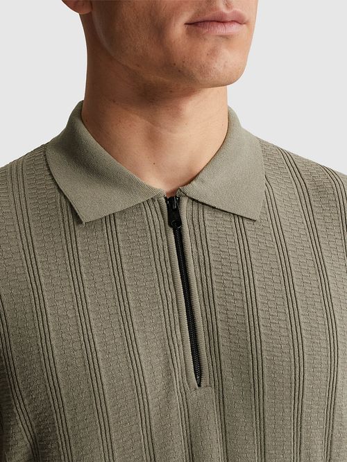Cast Iron Half-Zip Polo Shirt Structure Green Model / Detail